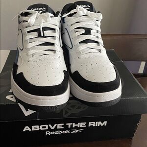 Reebok White, Black & Blue Classic Low-Top Sneakers